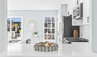 6208 LES DORSON Ln, Alexandria, VA 22315