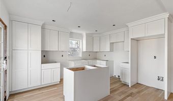 7 Kinsman St, Cumberland, RI 02864