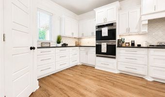 5305 Bentwater Dr, Benton, AR 72002
