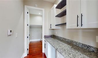 216 BEAR Dr, Arabi, LA 70032