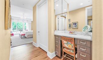 8111 RIVER Rd #131, Bethesda, MD 20817