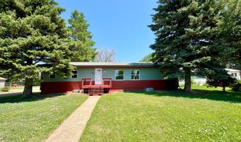 806 3rd St NW, Bowman, ND 58623