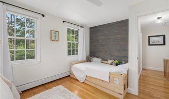 70 Jefferson Dr, East Greenwich, RI 02818