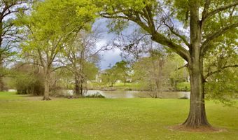 1915 N River Oaks Dr, Abbeville, LA 70510