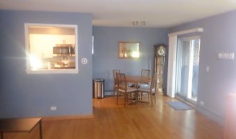 1127 S Old Wilke Rd 101, Arlington Heights, IL 60005