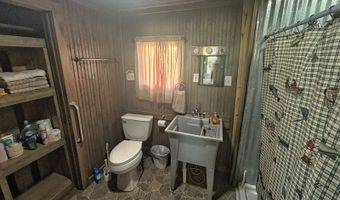 647 E 1st St, Lucas, KS 67648