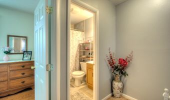 2 CLARK Dr, Barrington, NJ 08007