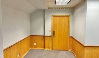 395 W Avon Rd, Avon, CT 06001