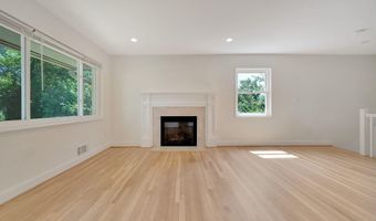 7705 ROYSTON St, Annandale, VA 22003