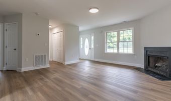 12491 CLINTON HEIGHTS Dr, Ashland, VA 23005