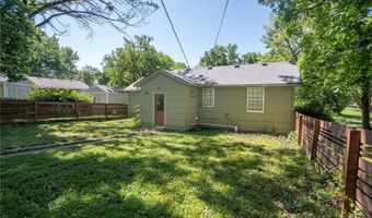 914 Jersey St, Baldwin City, KS 66006