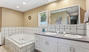 765 E Main St, Anoka, MN 55303