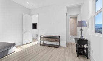 4814 Shady Ridge Dr, Las Vegas, NV 89135