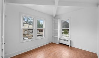 86 W Main St, Bergenfield, NJ 07621