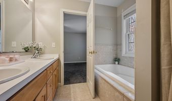 176 TALL TREE Ln, Dover, DE 19904