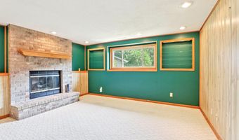750 Engelhart Dr, Madison, WI 53713