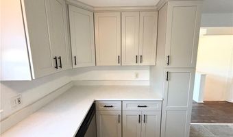 94 Conanicus Rd, Narragansett, RI 02882