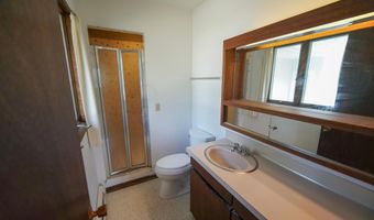 101 Hilltop Dr, Ackley, IA 50601