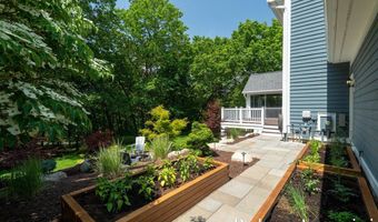 1977 EMERALD GLEN Ct, Ada, MI 49301