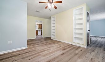 9260 Pinecrest Dr, Biloxi, MS 39532