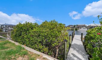 909 CHIPAWAY Dr, Apollo Beach, FL 33572