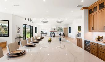 5120 Creek Oak Dr, Fallbrook, CA 92028