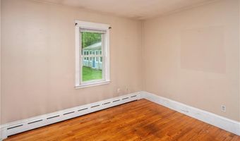 14 Dexter St, Newport, RI 02840