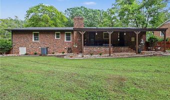 578 EastWood Dr, Asheboro, NC 27205