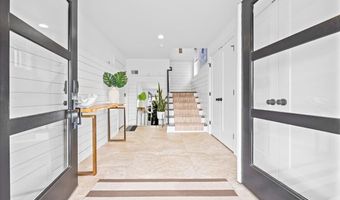 21 N Douglas Ave, Margate City, NJ 08402