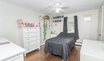 2 Ash Ln, North Providence, RI 02911