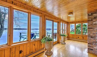35 Hanson Rd, Barrington, RI 02806