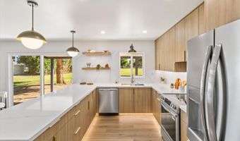 2029 W SHAWNEE Dr, Chandler, AZ 85224