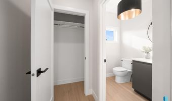 1517 W Autumn Cir, Brandon, SD 57005