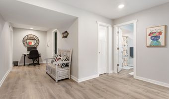 10902 Woodedge Dr, Allendale, MI 49401