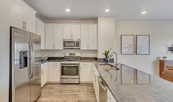 994 W SAPPHIRE PEAK Dr 200, Bluffdale, UT 84065
