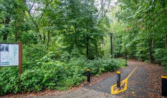 2737 DEVONSHIRE Pl NW 110, Washington, DC 20008