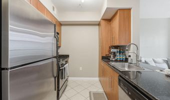 1021 N GARFIELD St 323, Arlington, VA 22201