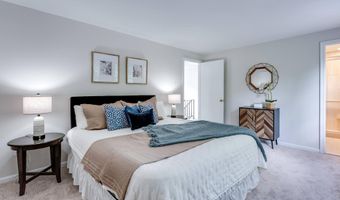 8702 PAPPAS Way, Annandale, VA 22003