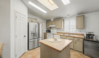 14449 S VAQUERO Cir, Arizona City, AZ 85123