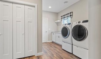 250 Rodeo Rd, Alexandria, MN 56308