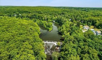 38 County St, Blackstone, MA 01504