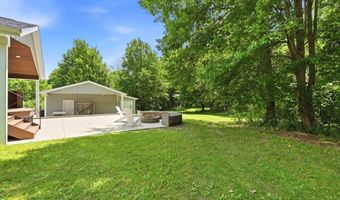 5230 Laubert Rd, Atwater, OH 44201