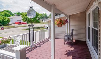 2077 Daniels Ave, Akron, OH 44312