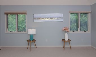 588 Green Rd, Ann Arbor, MI 48105