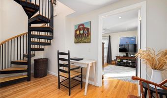 14 Hulls Ct, Jamestown, RI 02835