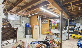 30 Alvin St, Warwick, RI 02886