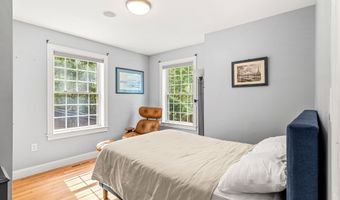 60 Camelot Dr, Bedford, NH 03110