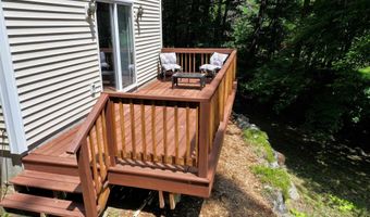 10 Belmont Dr, Barnstead, NH 03225