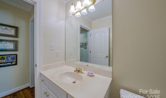 8 Creekside Way, Asheville, NC 28804
