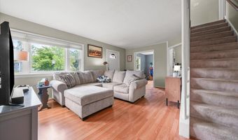 6926 VANDERBILT Dr, Alexandria, VA 22307